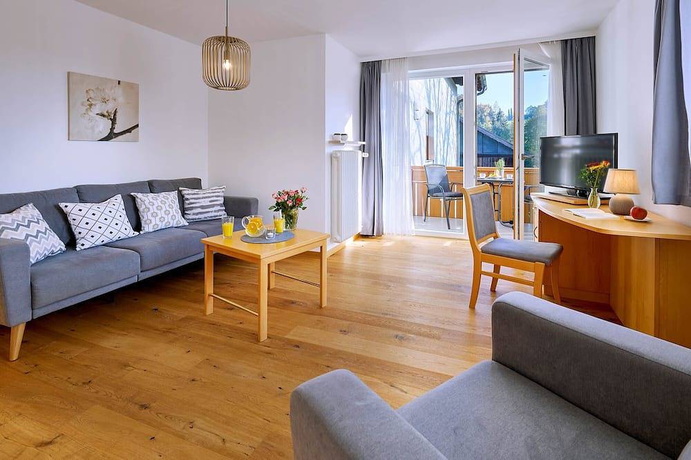 Ganze Wohnung, Ferienwohnung Nelke, bis 2 Personen, Obergeschoss, 50 qm in Waging am See, Rupertiwinkel