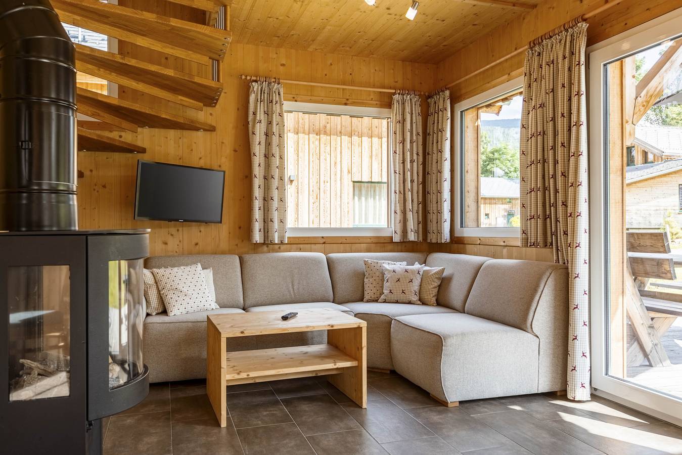 Chalet # 51a mit 3 Schlafzimmer, Sauna & Whirlpool in St. Georgen ob Murau, Sankt Georgen am Kreischberg