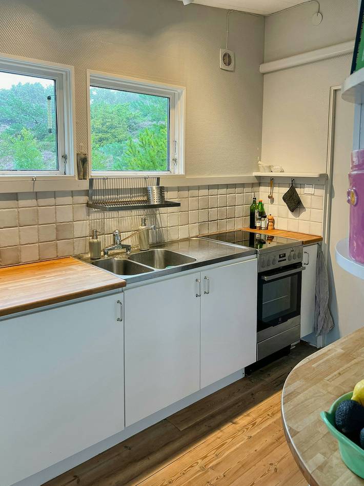 Arkitektritad stuga där hav möter skog i Haverdal in Haverdal, Halland