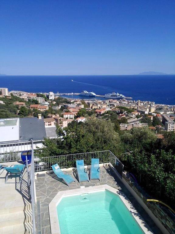 Maison d’hôte pour 2 personnes, avec piscine ainsi que jardin et vue dans Haute-Corse - 2