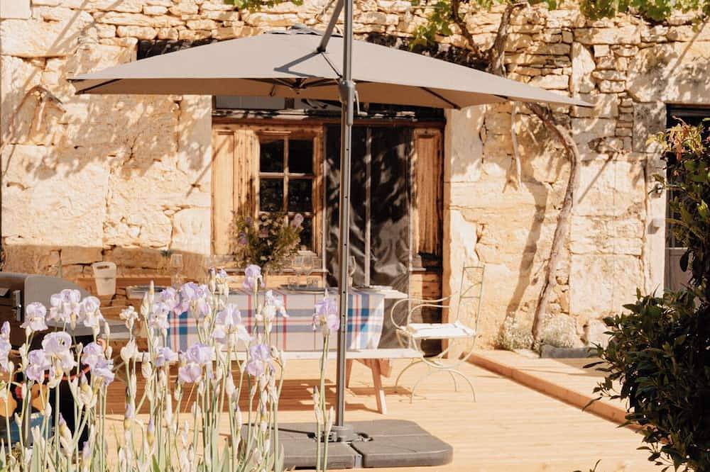 Le Mas Estela : maison traditionnelle en pierre au calme en pleine campagne in Marcilhac-sur-Célé, Quercy