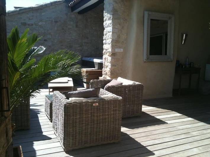 Appartement de vacances pour 4 personnes, avec piscine ainsi que terrasse et jacuzzi