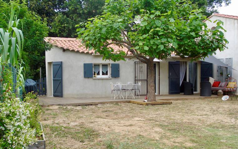 Gîte pour 2 personnes, avec jardin et terrasse dans le Var - 2