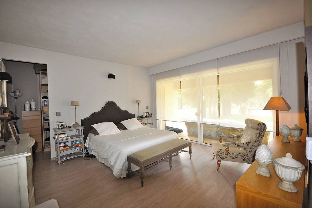 Apartamento entero, Planta baja de una villa encantadora cerca de Cannes. in Mouans-Sartoux, Region de Cannes