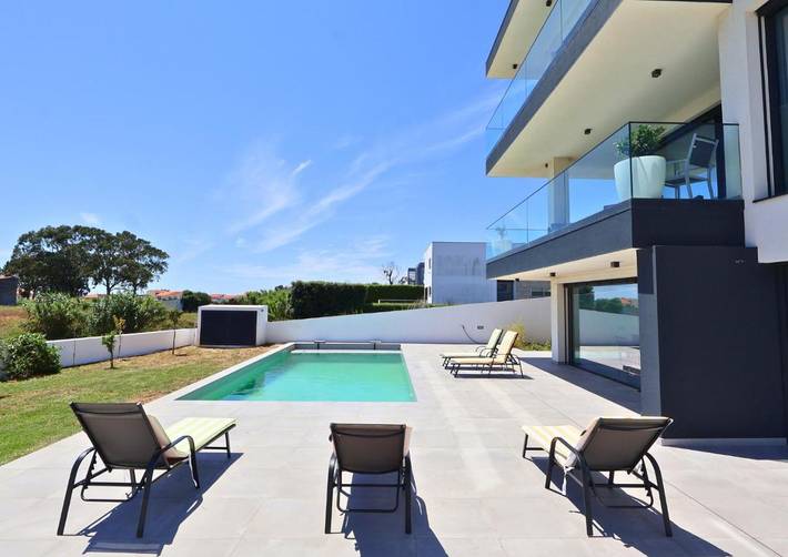 Casa rural para 10 personas, con Balcón y Terraza además de Jardín y Piscina en Vila Nova de Gaia - 3