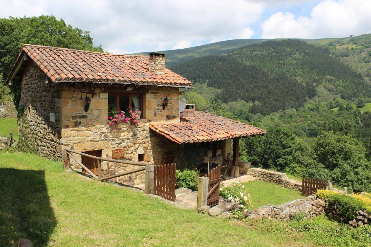 El Refugio de Luena in Luena (Angola), Cordillera Cantábrica