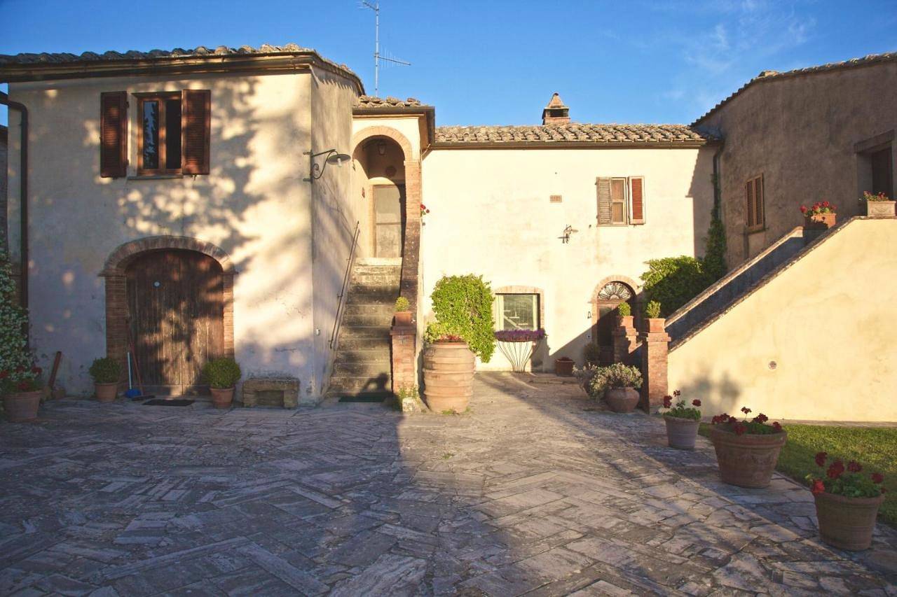 Villa in San Giovanni d'Asso, Montalcino