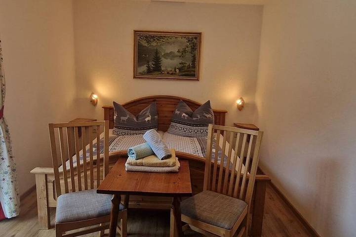 Ferienwohnung „Edelweiß" - Biobauernhof Seemanngut in Faistenau, Bezirk Salzburg-Umgebung