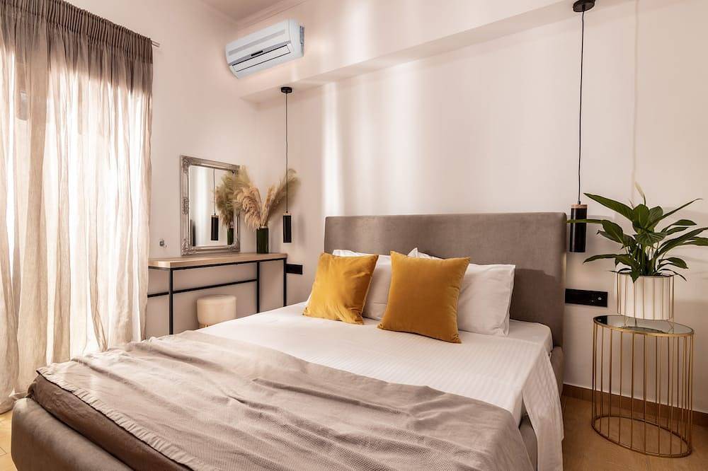 Modern Private Villa, 5 minutes from the beach! in Kalamaki, Zakynthos