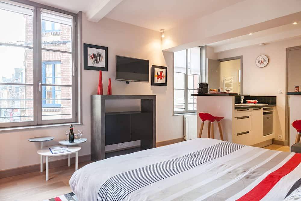 Geheel appartement, Studio Man Hout 1e verdieping. In Het Centrum Honfleur History in Honfleur, Lisieux en omgeving