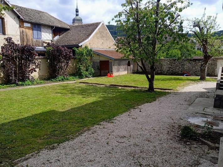 Location de vacances pour 10 personnes, avec jardin et vue à Ornans - 3