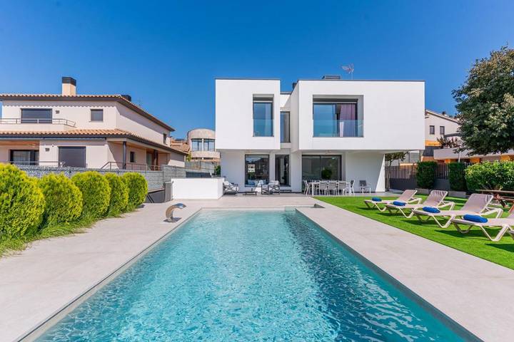 Casa rural para 10 personas, con piscina y jardín, Se admiten mascotas en Palamós - 2