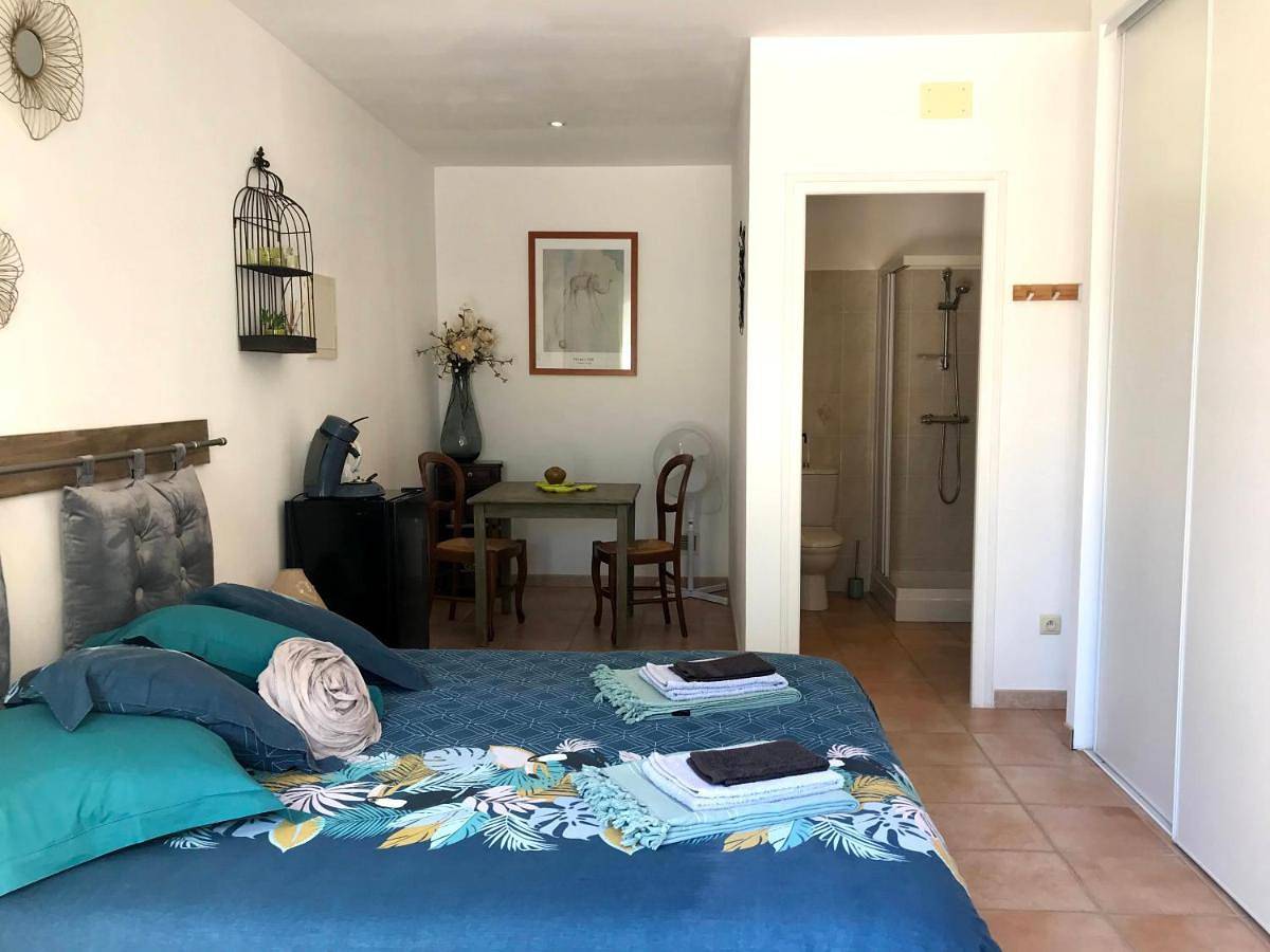 Chambre d’hôte pour 2 personnes avec jardin in Ille-sur-Têt, Côte méditerranéenne (France)