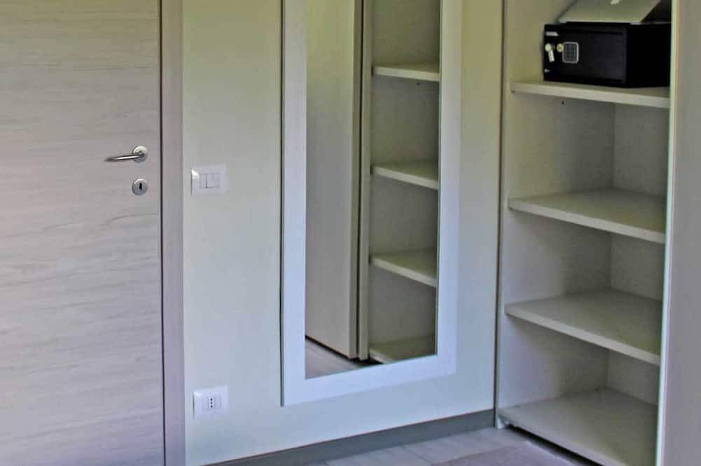 Geheel appartement, - Vakantie aan het Comomeer - B & B del Lario - in Mandello del Lario, Westelijke Bergamo-Alpen
