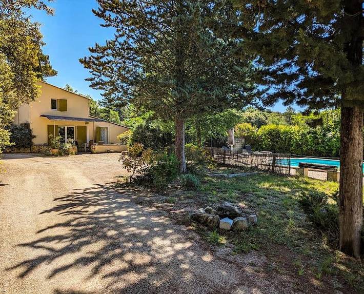 Maison de vacances pour 6 personnes, avec Balcon et Terrasse ainsi que Jardin et Piscine