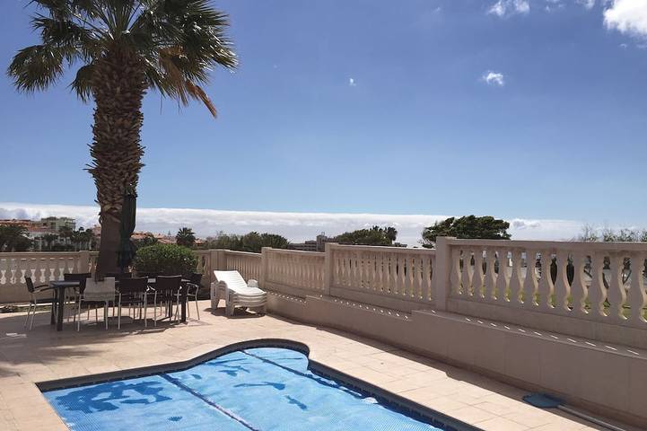 Villa für 8 Personen, mit Terrasse und Garten - 1