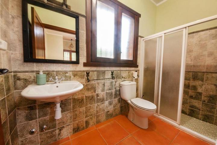 Casa rural para 8 personas, con vistas y piscina además de jardín y terraza, Se admiten mascotas en Sierra de Segura - 2