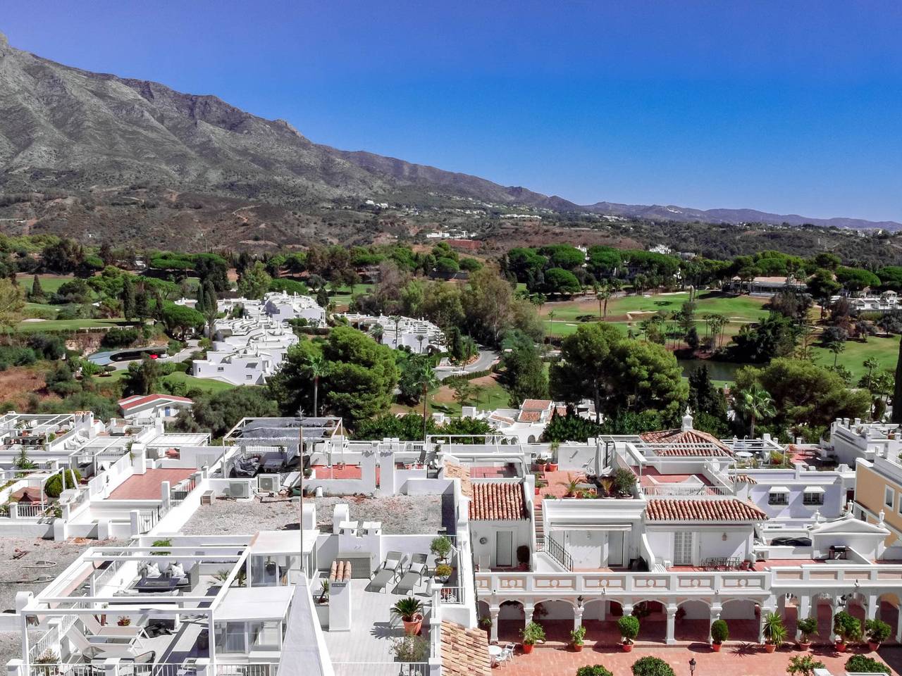Maison à Marbella pour 7 pers. avec piscine, proche plage et Puerto Banus in Nueva Andalucia Golf Valley, Marbella