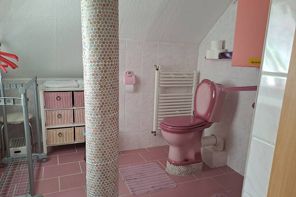 Ganze Wohnung, Haus Gisela - Ferienwohnung 1, Wsr, Balkon in Bad Saarow, Dahme-Seengebiet