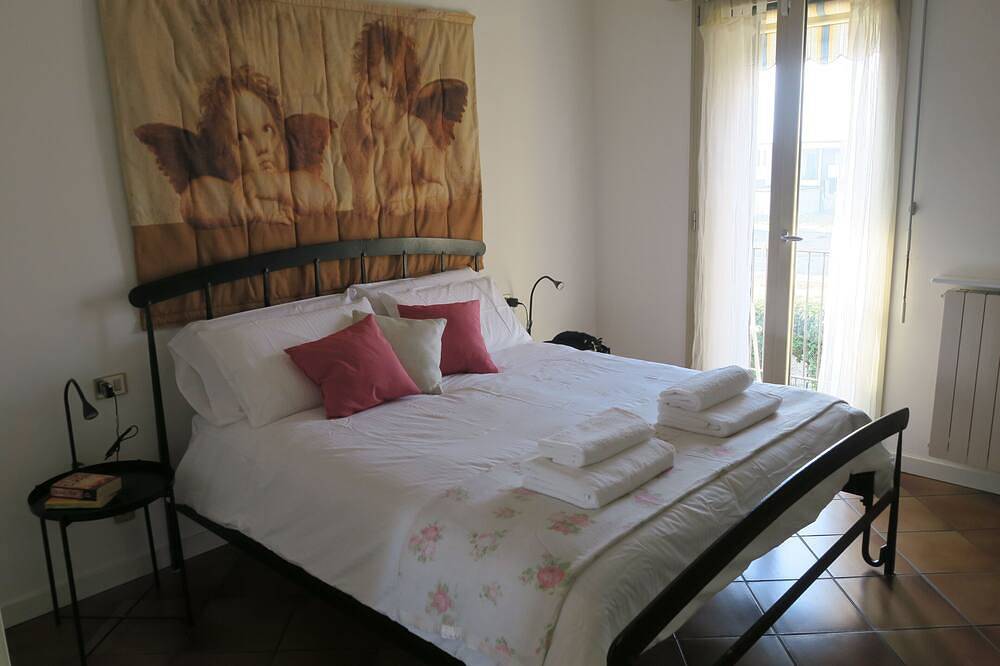 Ganze Wohnung, [I Laghi di Como] Apartment 7 People - Largeterrace-3Rooms-2Bathrooms-1Kitchen in Erba, Brianza