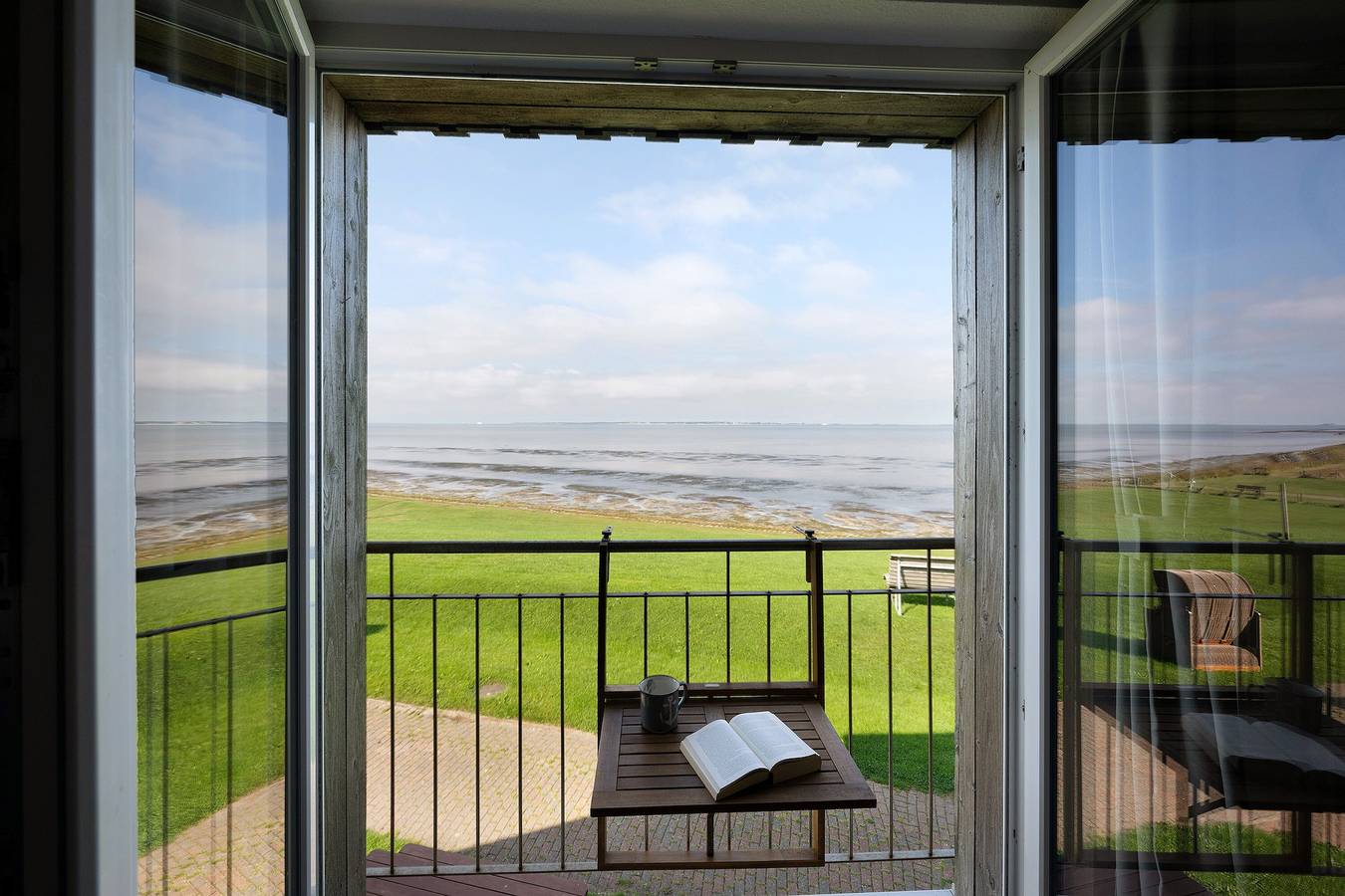 Ganze Wohnung, Ferienwohnung 'Watt'nblick' mit Meerblick, Strandkorb und Wifi in Langeneß, Halligen