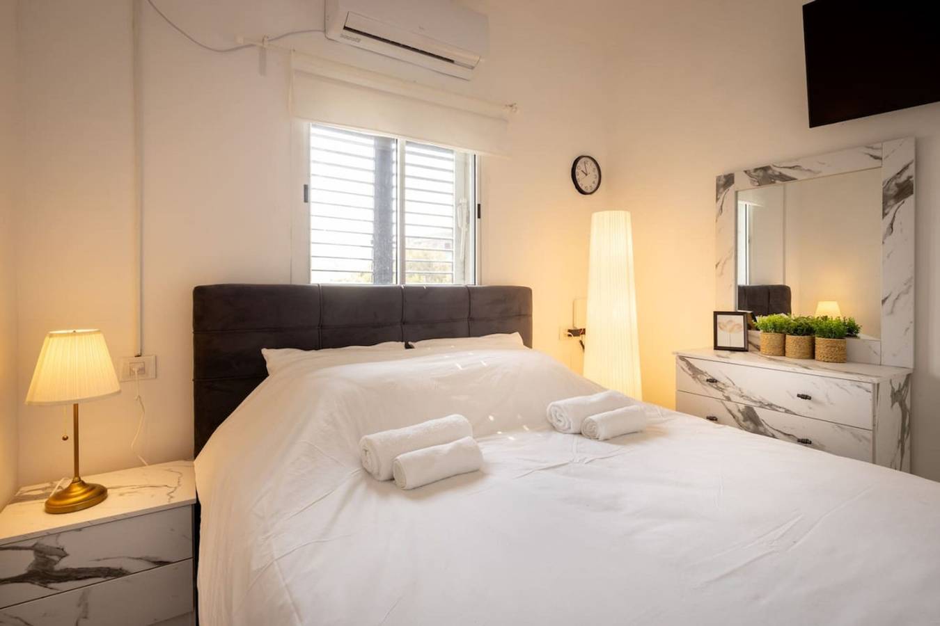 Entire apartment, Bahai Gardens Vista Penthouse by Sea N' Rent in Haifa, Haifa District