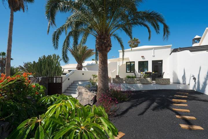 Maison de vacances pour 4 personnes, avec jacuzzi et jardin ainsi que piscine et bassin pour enfant