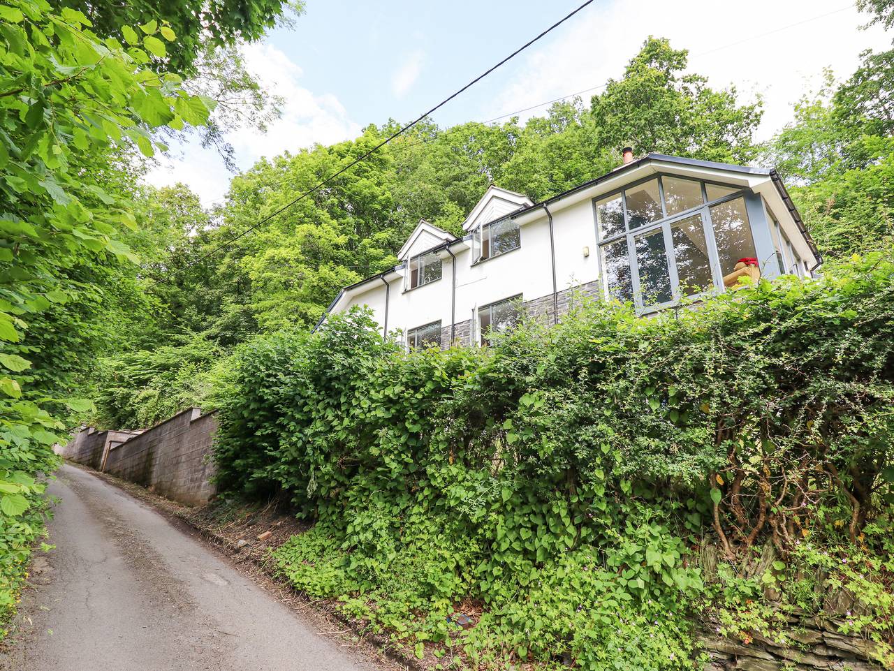 Bryn Golau in Wrexham region