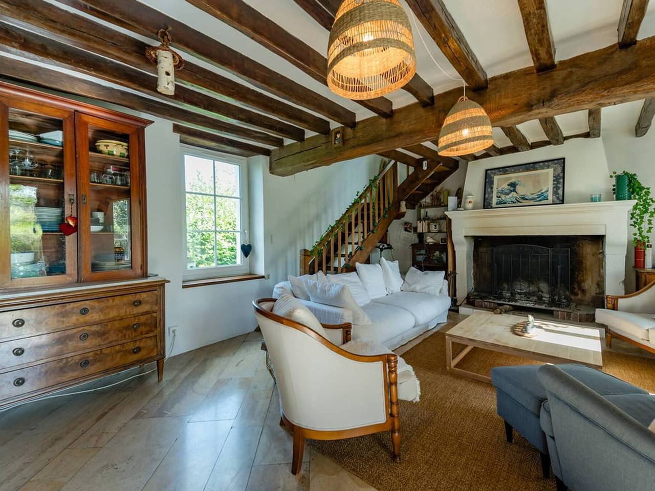 Modern and comfy house in Ouanne for 14 people in Ouanne, Auxerre region