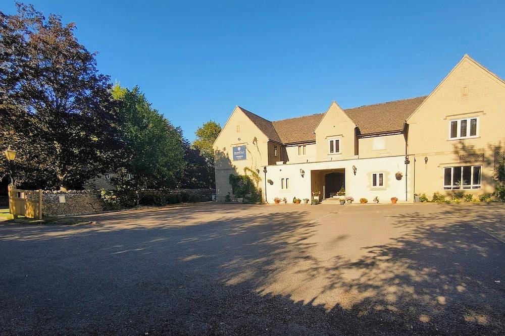 Churchill Court | Private 11Bed | Blenheim&Oxford | Sleeps 24 Perfect for Groups in Oxfordshire