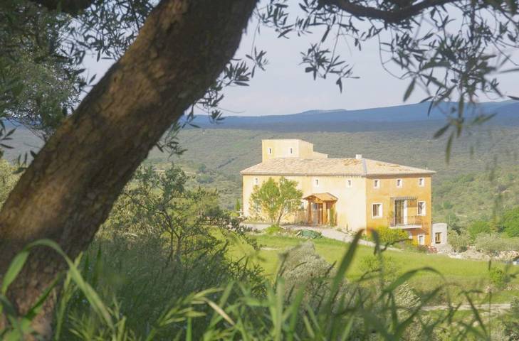 Maison d’hôte pour 2 personnes, avec Jacuzzi et Terrasse ainsi que Jardin et Piscine à Lagorce