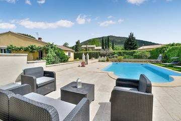 Gîte pour 6 personnes à Malataverne