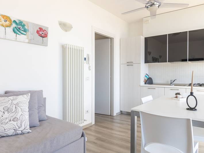 Gîte pour 2 personnes, avec terrasse ainsi que jardin et piscine à Vercana - 2