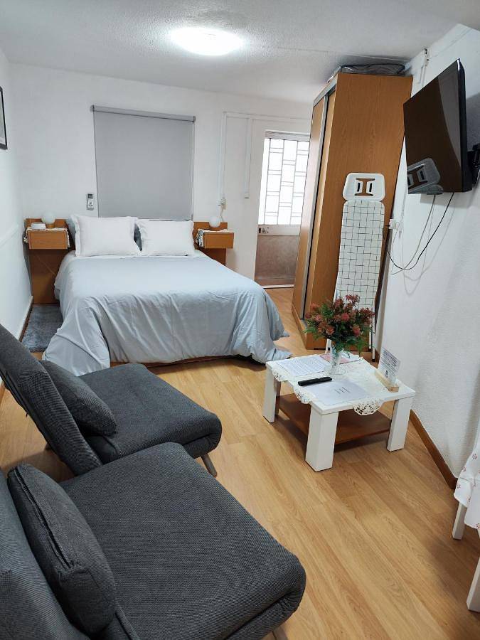 Gîte pour 4 personnes, avec piscine ainsi que vue et terrasse à Gouveia - 2