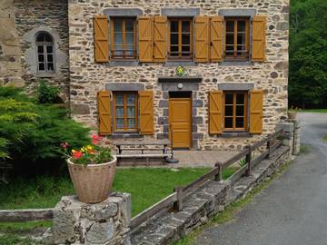 Gîte pour 8 personnes, avec jardin à Saint-Didier-sur-Doulon