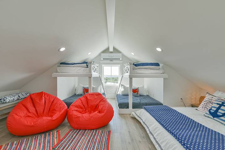 Ferienhaus für 20 Personen, mit Balkon und Whirlpool sowie Garten - 1