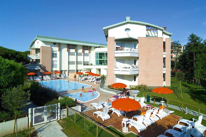 Ferienwohnung für 4 Personen, mit Balkon und Balkon/Terrasse sowie Terrasse und Garten in Bibione Pineda