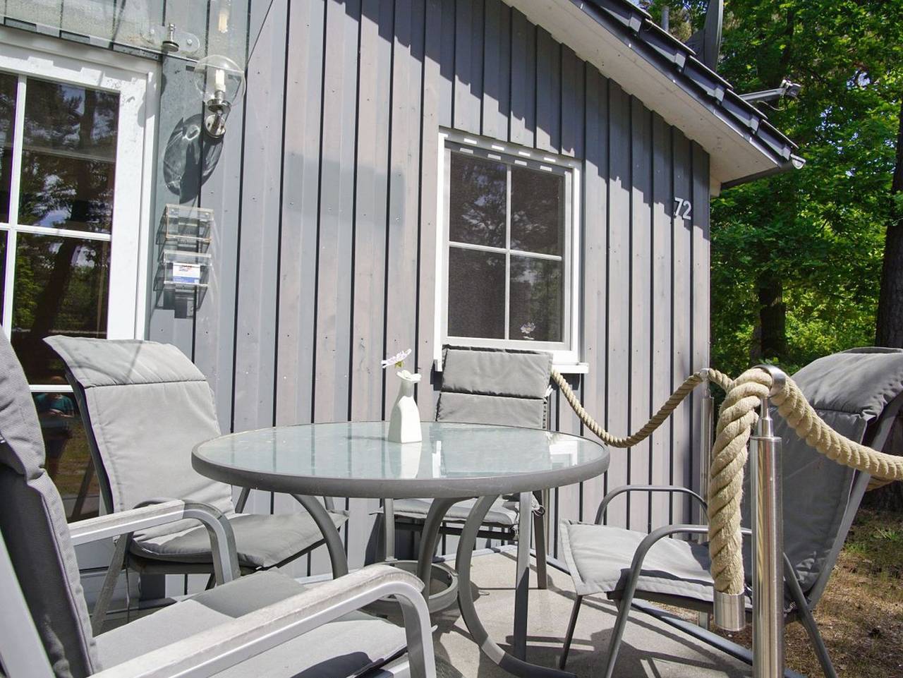 Chalet Ostsee Nr. 72 - schicker, strandnaher Ferienbungalow mit Terrasse - Chalet Ostsee Nr. 72 in Sportstrand Tiki Beach, Göhren