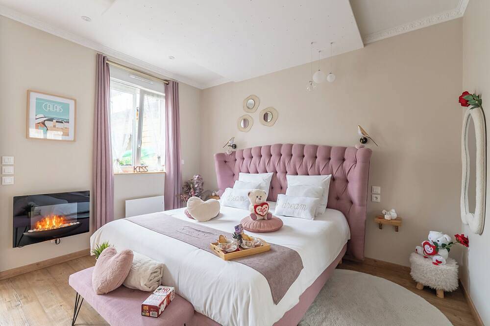 Ganze Wohnung, Suite Romantique à 5 mn de la Plage \" la Bulle Romantique \" in Calais, Calais und Umgebung