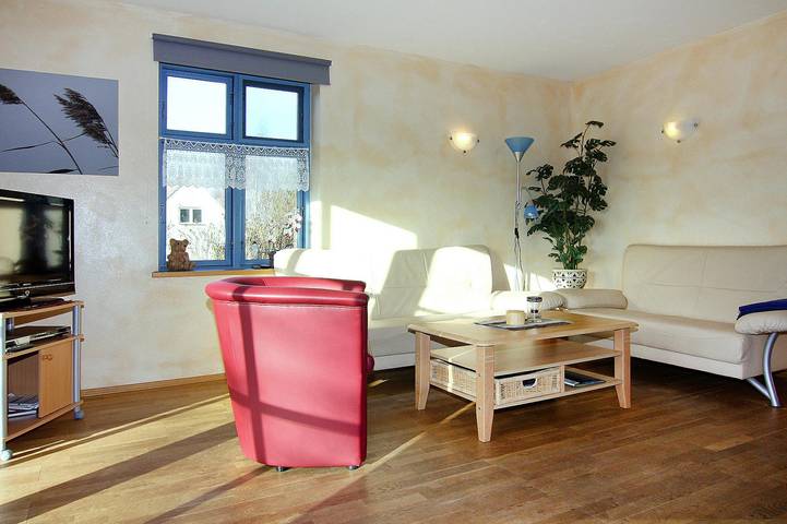 Ferienhaus für 6 Personen, mit Terrasse und Sauna in Neuenkirchen (Rügen) - 4