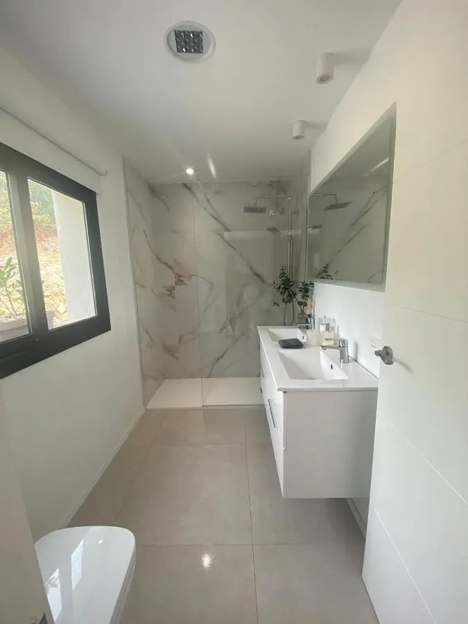 Casa de vacaciones para 8 personas, con jardín además de vistas y piscina - 1
