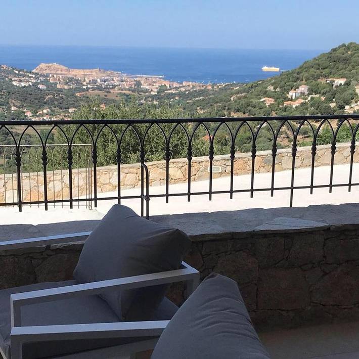 Gîte pour 6 personnes, avec jardin et vue à Santa-Reparata-di-Balagna