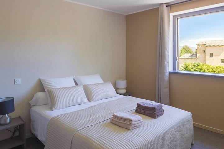 Location de vacances pour 8 personnes, avec terrasse et jardin à Lacoste - 3