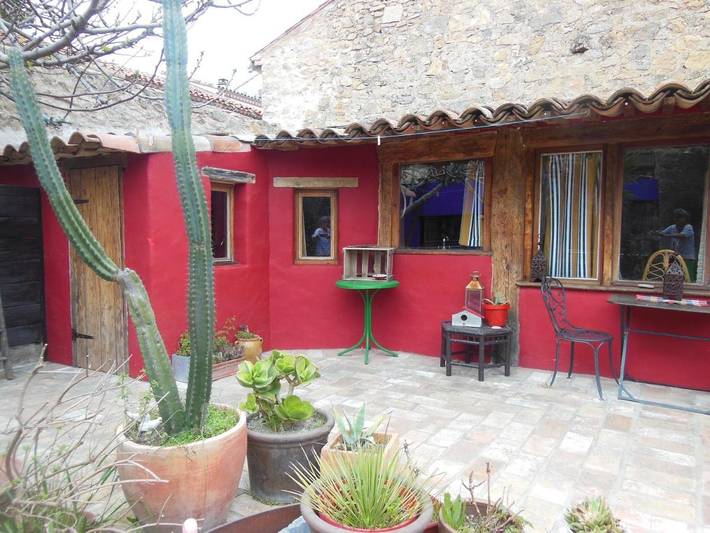 Location de vacances pour 2 personnes, avec vue et jardin à Villesèque-des-Corbières