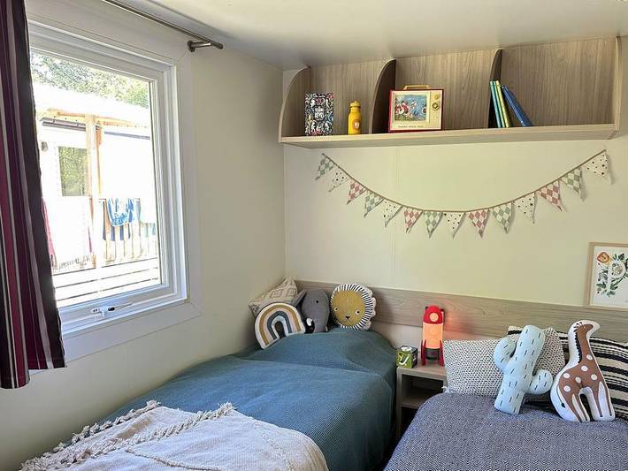 Mobil home pour 6 personnes, avec bassin pour enfant dans Garde-Colombe - 4