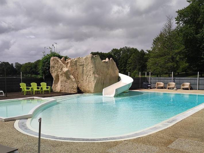 Chalet pour 4 personnes, avec bassin pour enfant, animaux acceptés