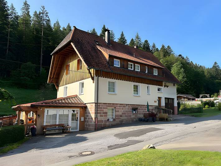 Ferienwohnung für 6 Personen in Enzklösterle