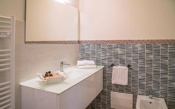 Hôtel pour 2 personnes, avec piscine et jardin à Sant'Antonio di Gallura - 4