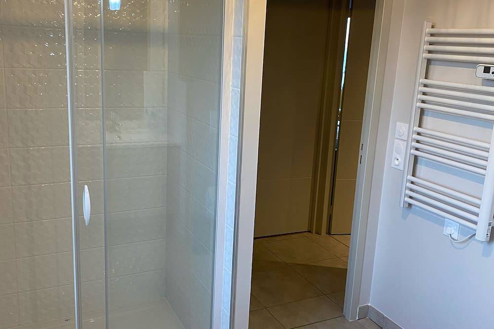 Entire apartment, Apartment sea view & feet in the water in Saint-Quay-Portrieux, Côte de Goëlo