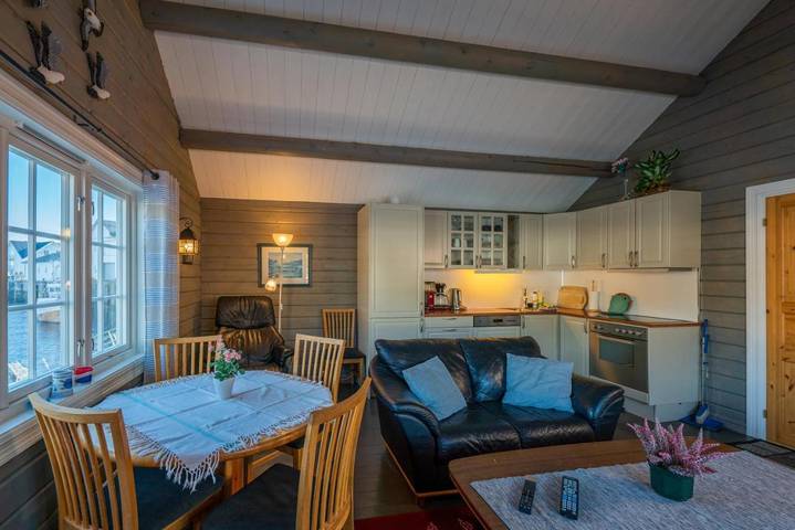 Location de vacances pour 6 personnes, avec vue et terrasse, animaux acceptés dans Moskenes - 3